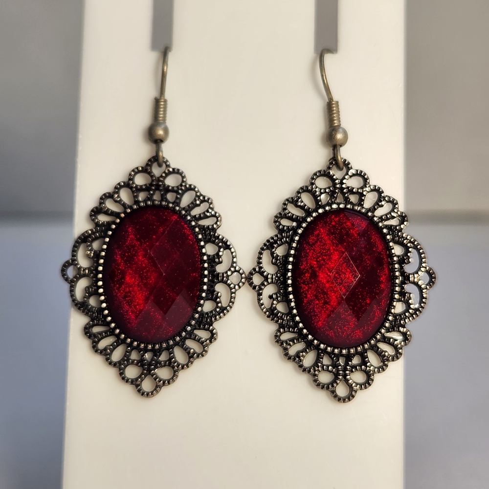 VTG Fun Guilded Goth Silver & Red Filigree Hook Earrings